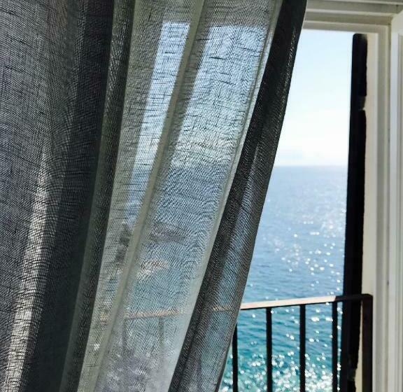 Пансион La Polena Camere Vernazza   Suite Vista Mare