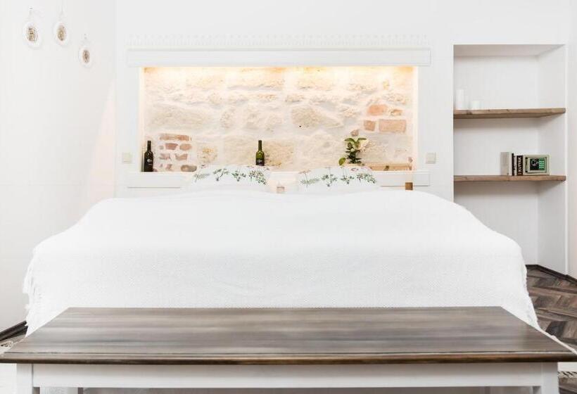 펜션 Madárlátta Vendégház