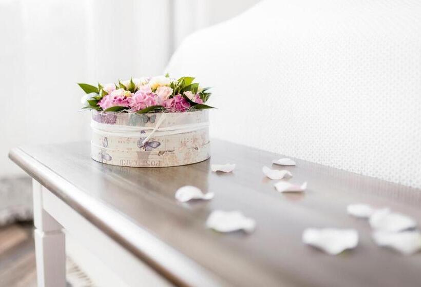 펜션 Madárlátta Vendégház