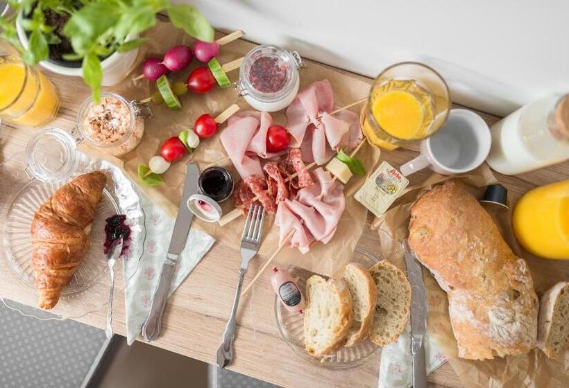 펜션 Madárlátta Vendégház