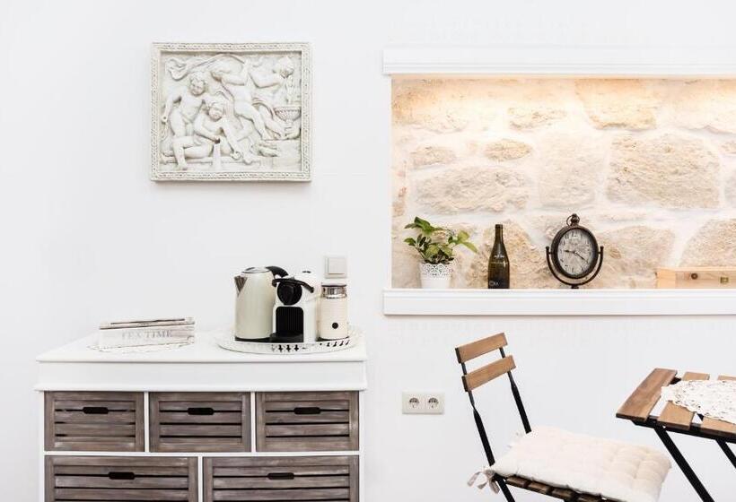 펜션 Madárlátta Vendégház