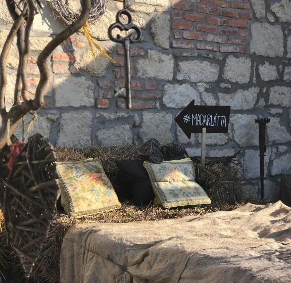 펜션 Madárlátta Vendégház