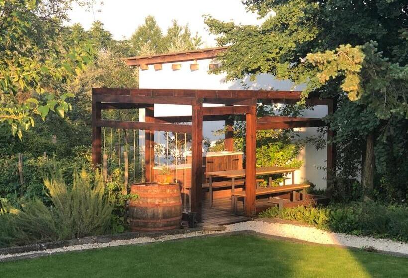 펜션 Madárlátta Vendégház