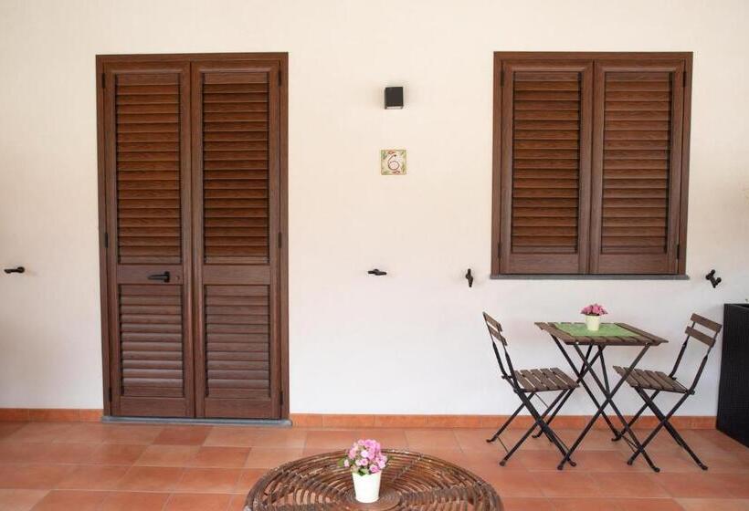 بنسيون Maria Tindara La Locanda