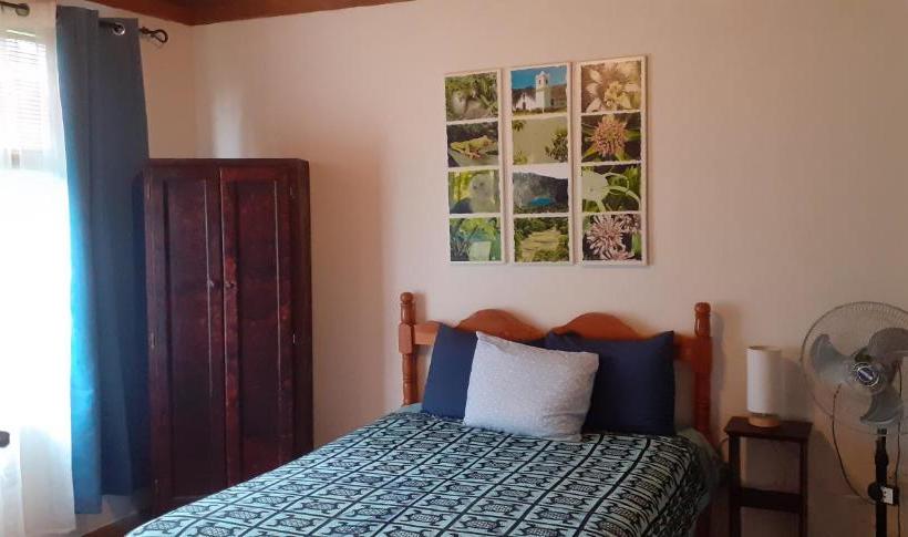 پانسیون Montaña Linda Guest House Orosi