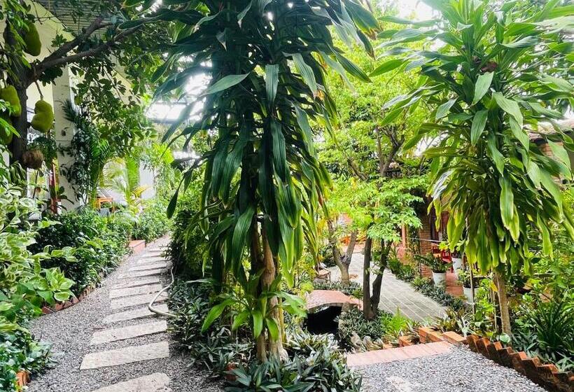 پانسیون Mui Ne Garden Hotel And Kite School