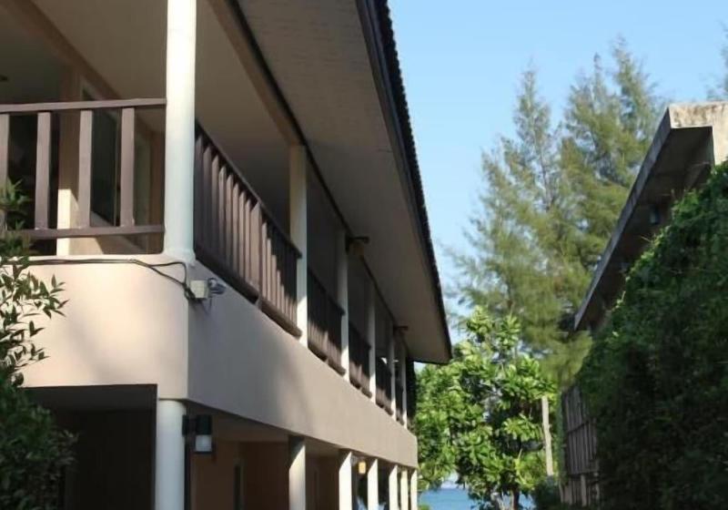 Пансион Naiyang Seaview Place Resort