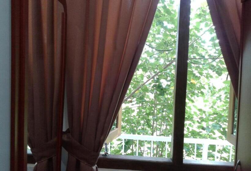 פנסיון Oudarya Guest