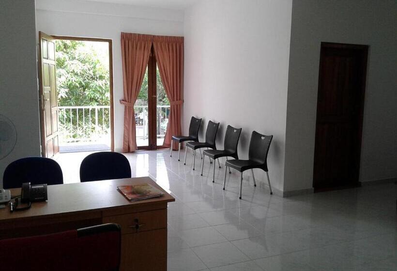 פנסיון Oudarya Guest