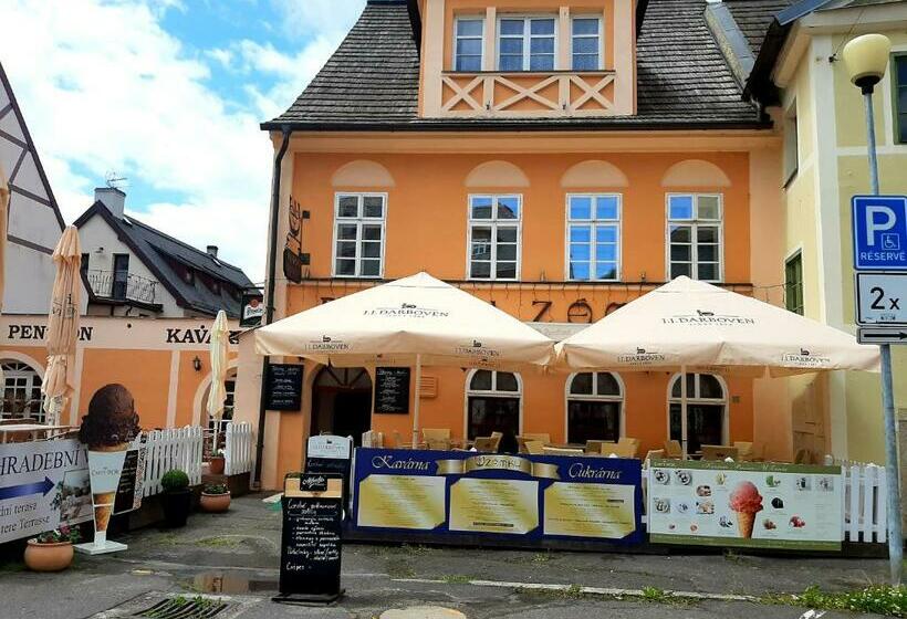 펜션 Penzion  Restaurant U Zámku