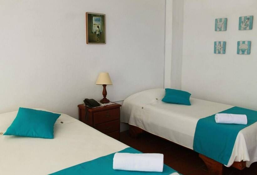 بنسيون Posada Del Mar