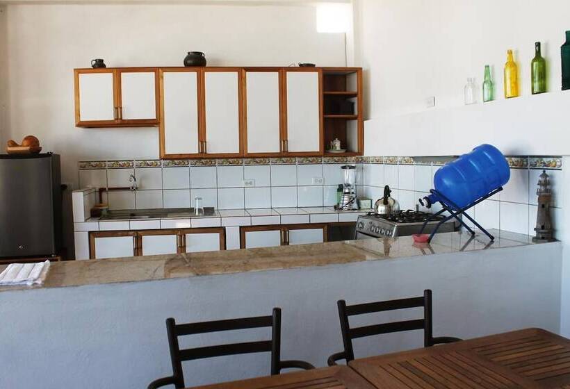 بنسيون Posada Del Mar