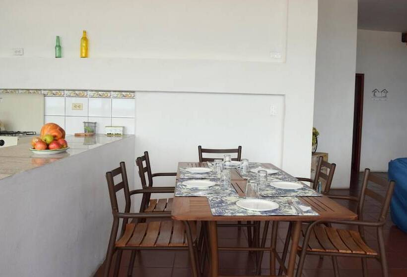 بنسيون Posada Del Mar