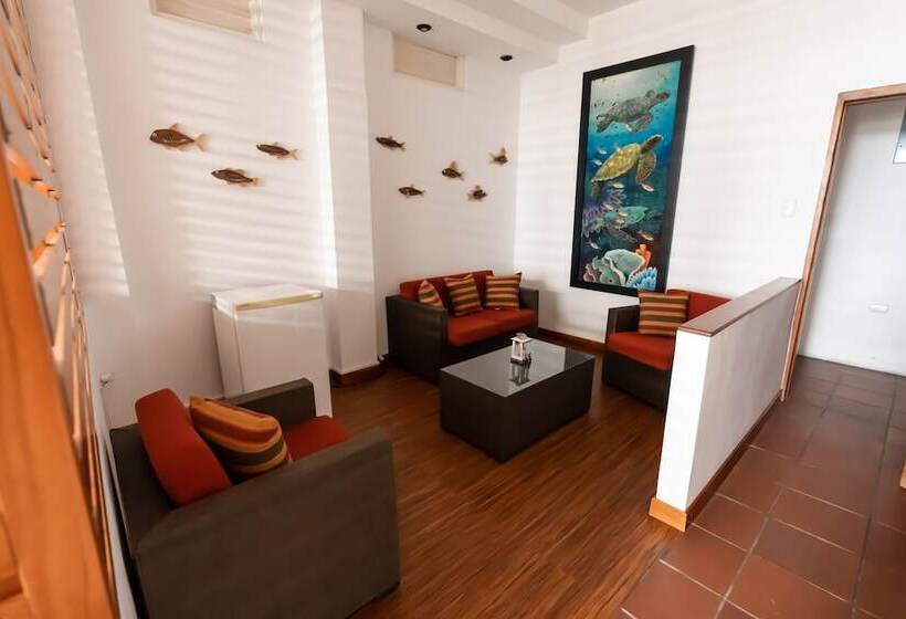 بنسيون Posada Del Mar