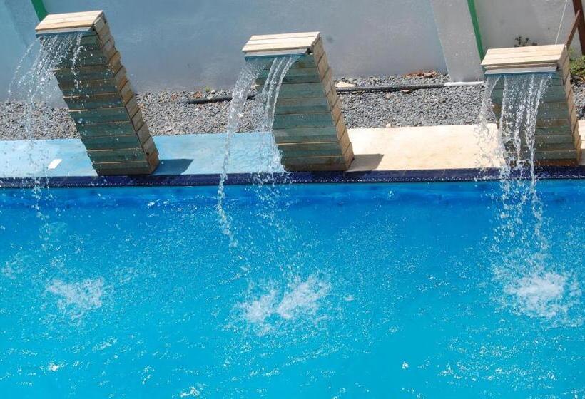 پانسیون Pousada Janela Da Cor