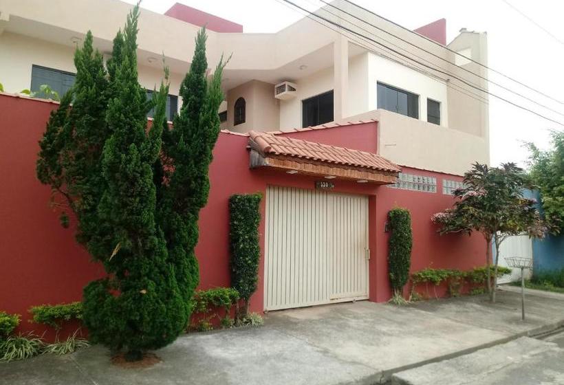 פנסיון Pousada Nossa Casa