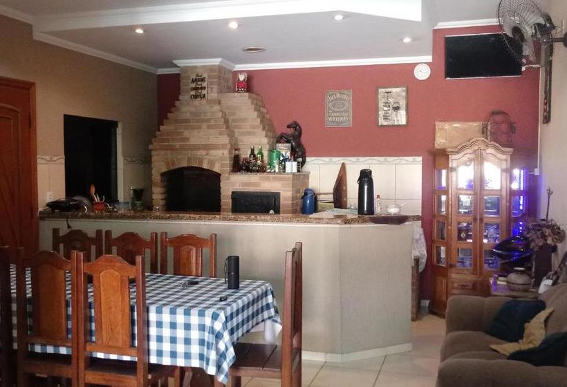 펜션 Pousada Nossa Casa