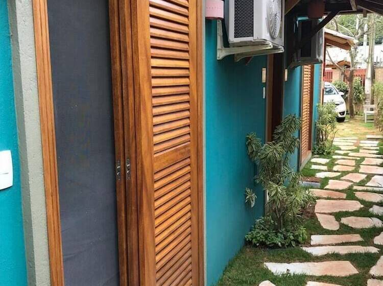 פנסיון Recanto Das Tiribas