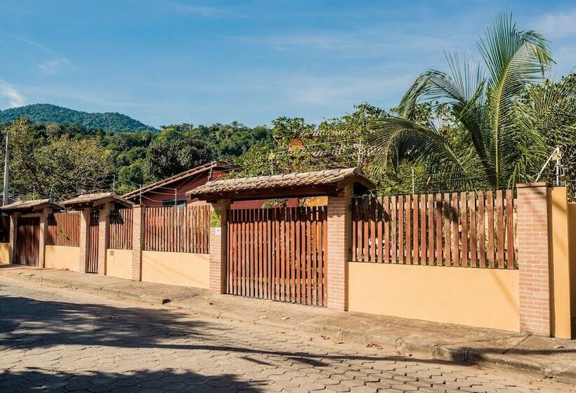 פנסיון Recanto Das Tiribas