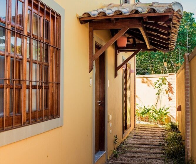 פנסיון Recanto Das Tiribas