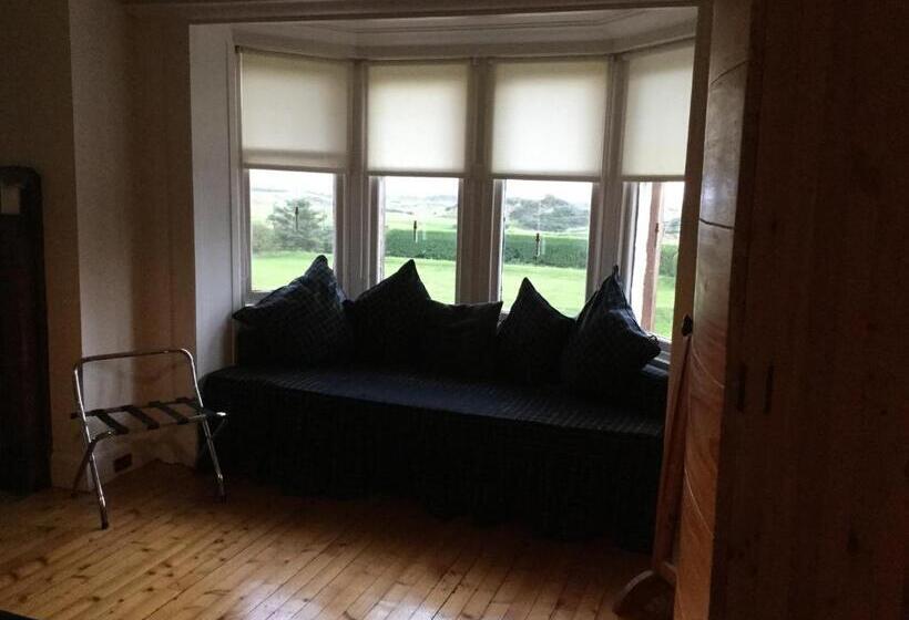 بنسيون Sandhill House