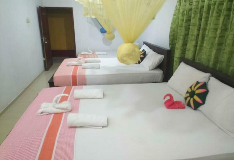 ペンション Sanjana Home Stay