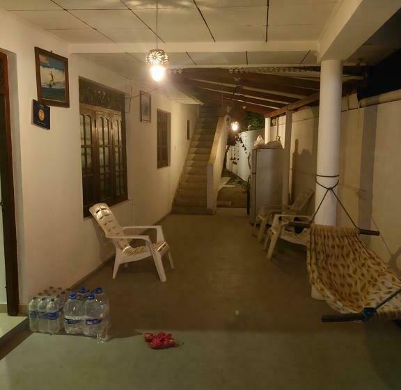 펜션 Shehara Sun Surf Lodge