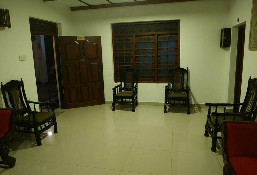 펜션 Shehara Sun Surf Lodge