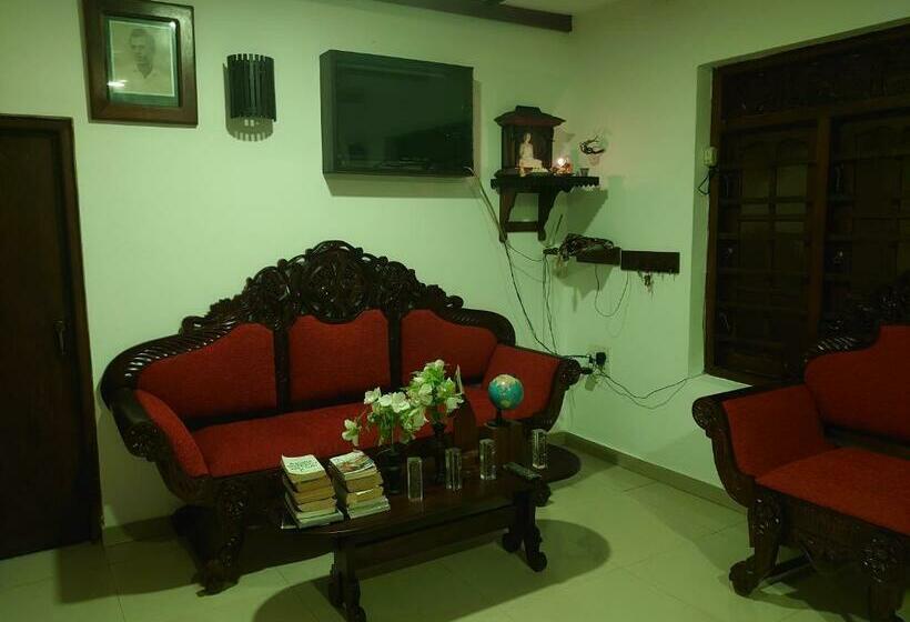 펜션 Shehara Sun Surf Lodge