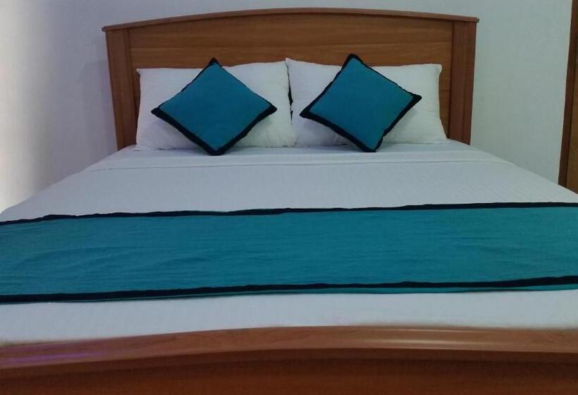 פנסיון Sunhill Lake Tourist Rest