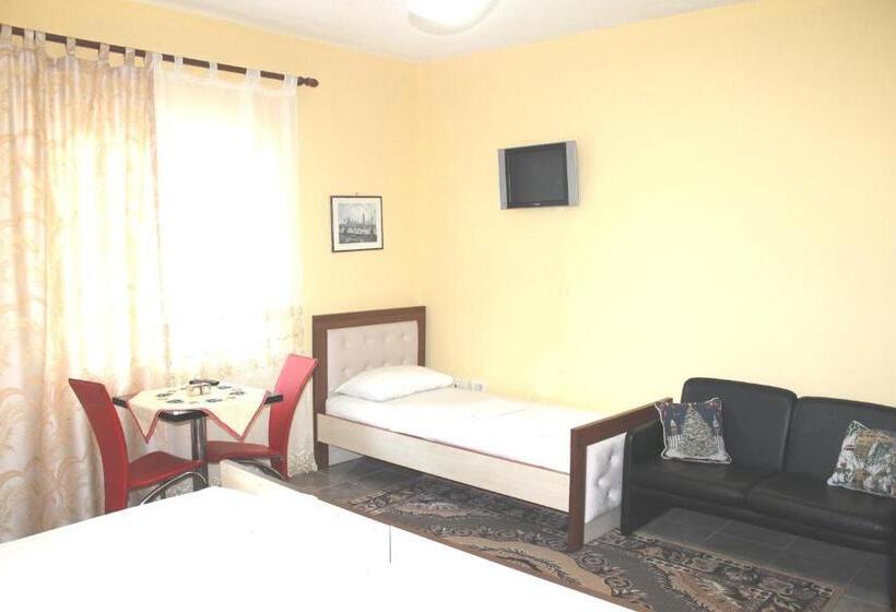 بنسيون Villa Center