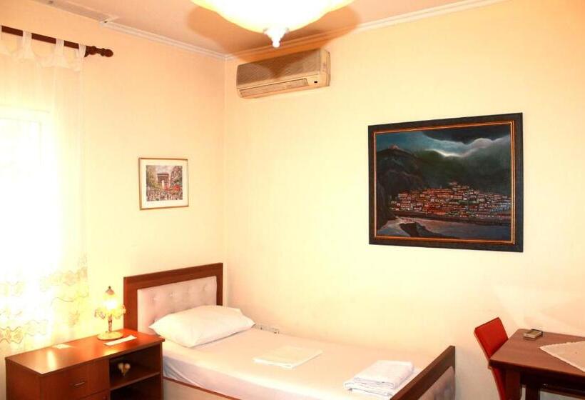 بنسيون Villa Center