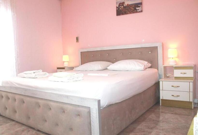 بنسيون Villa Center