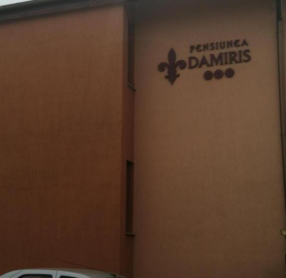 Pensiunea Damiris