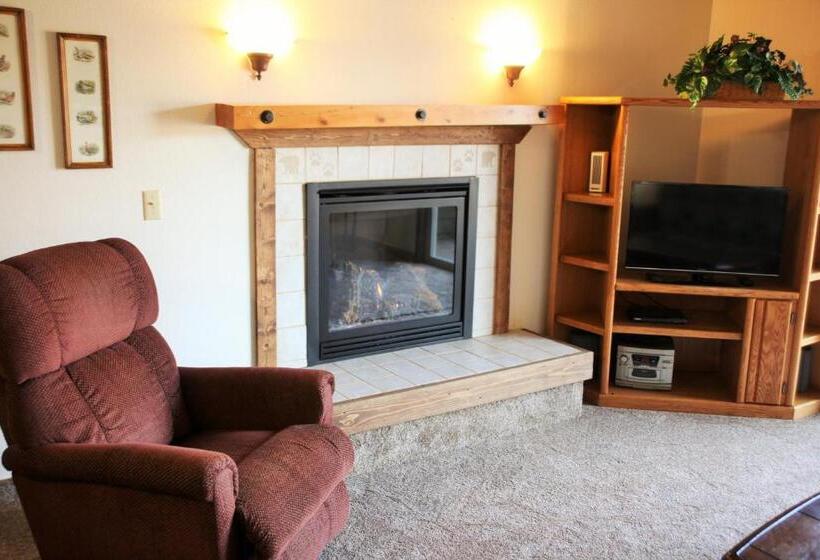 リゾートホテル Getaways At Timbers At Island Park Village