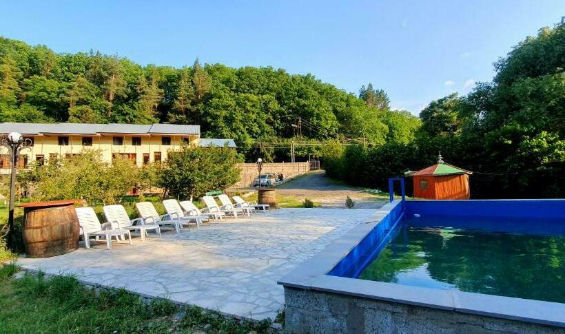 Restland Dilijan Family