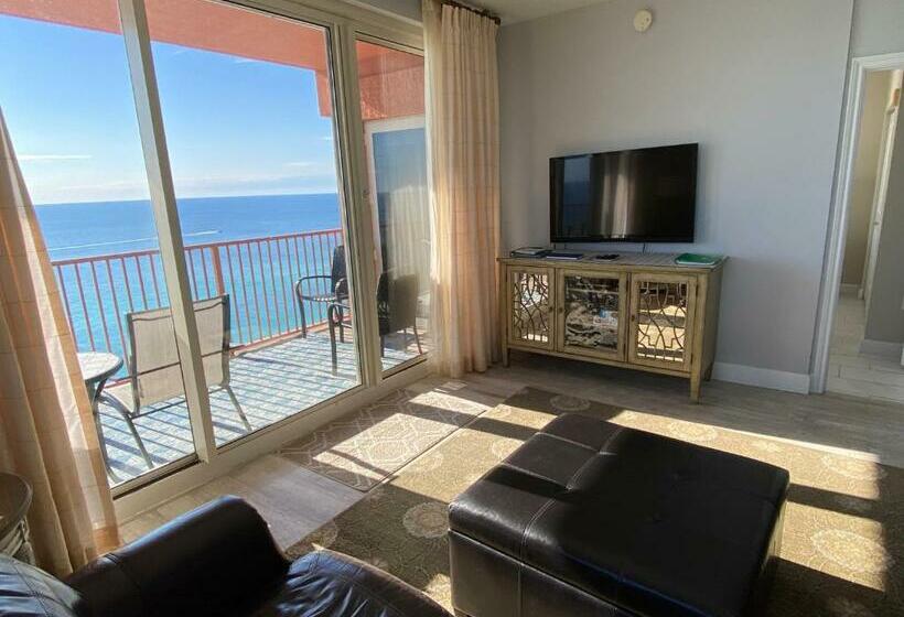 Shores Of Panama Penthouse Resort