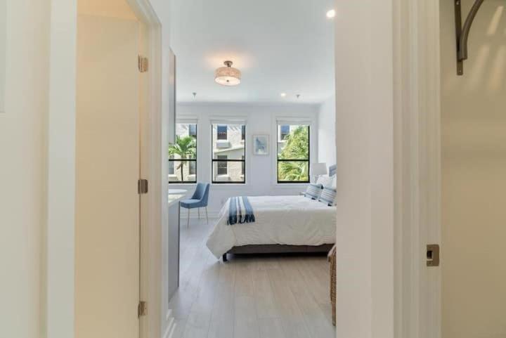 Tropicals Of Palm Beach