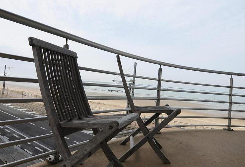 Vayamundo Oostende   Apartments