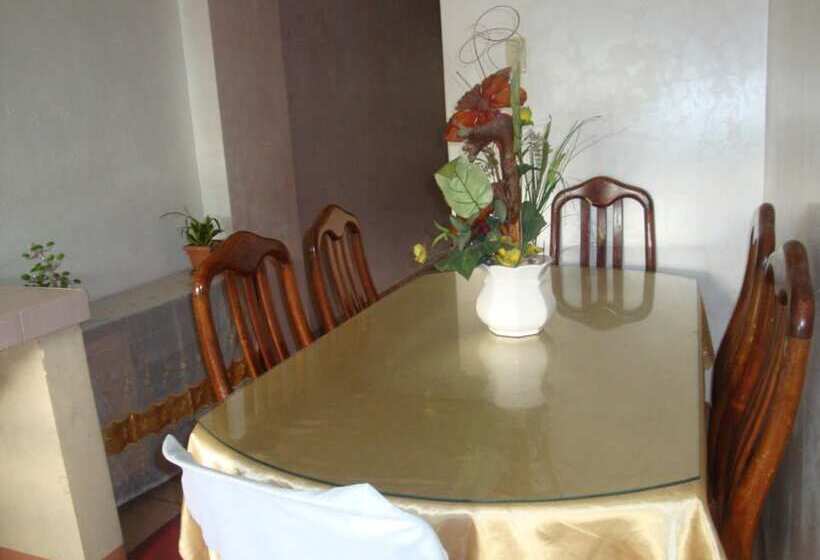 هاستل Center Parkway Pension House