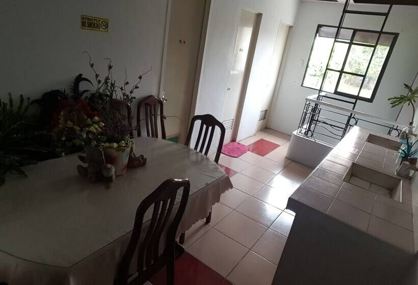 هاستل Center Parkway Pension House