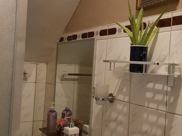 هاستل Center Parkway Pension House