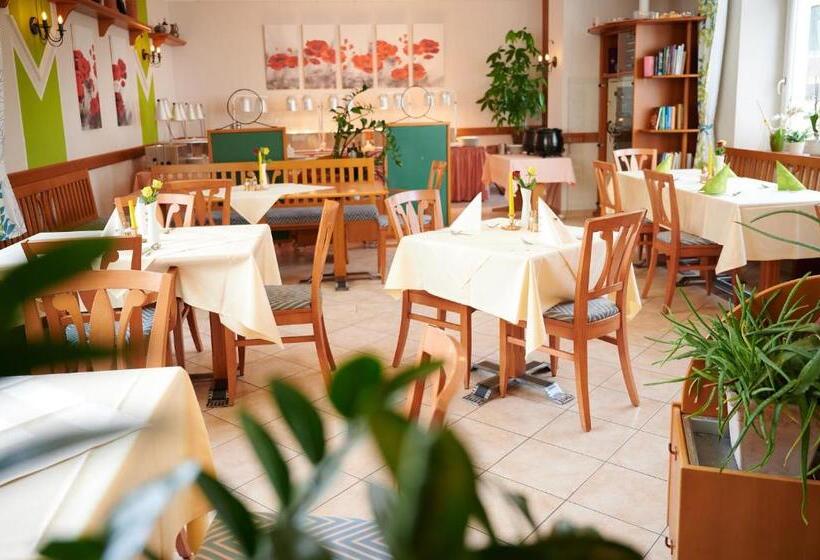 הוסטל Gasthof Mittendorfer