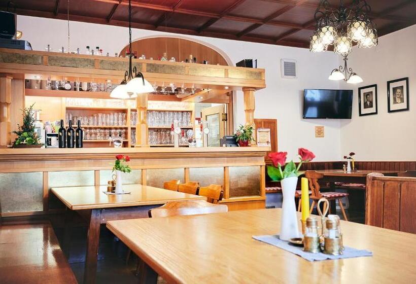 فندق صغير Gasthof Mittendorfer