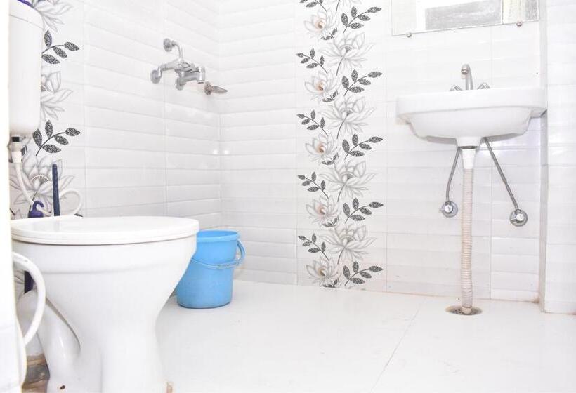 הוסטל Gaurav Guest House