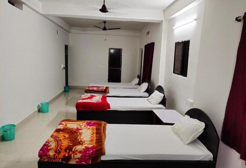 הוסטל Gaurav Guest House