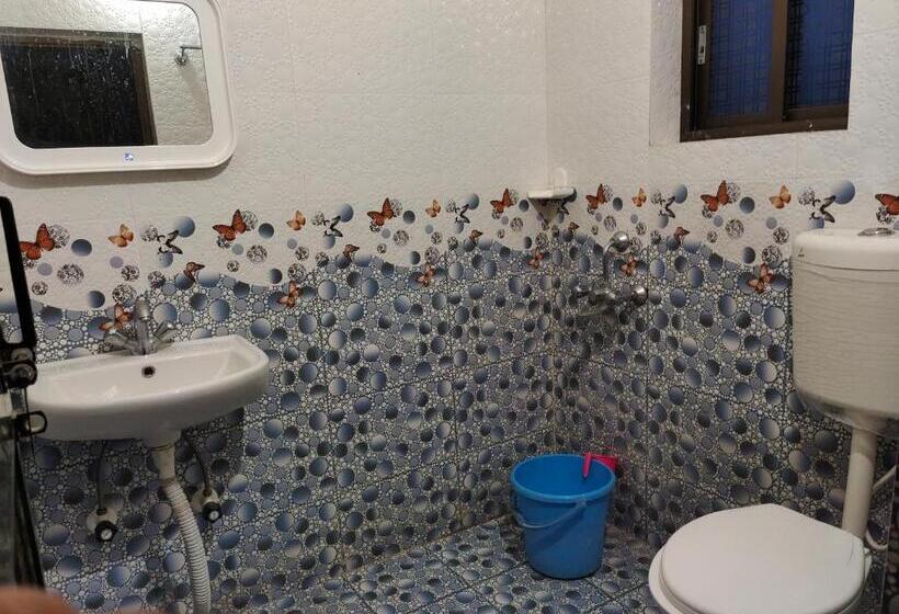 הוסטל Gaurav Guest House