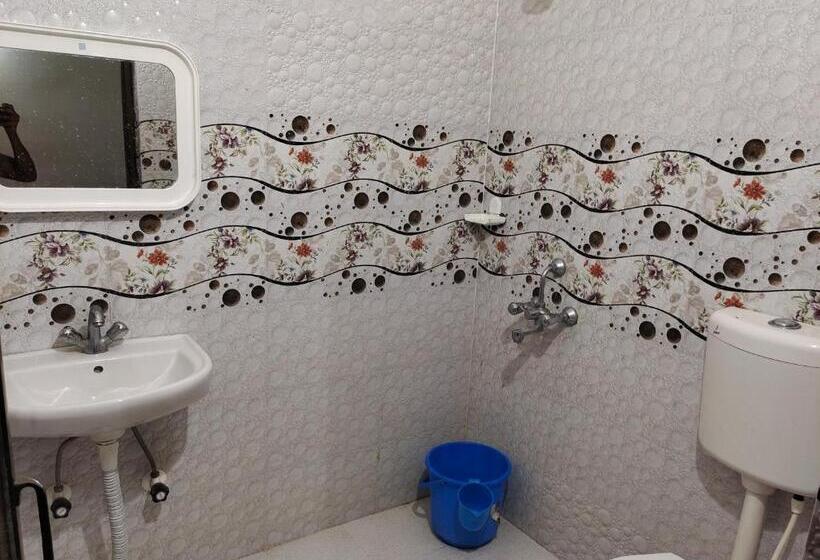 הוסטל Gaurav Guest House