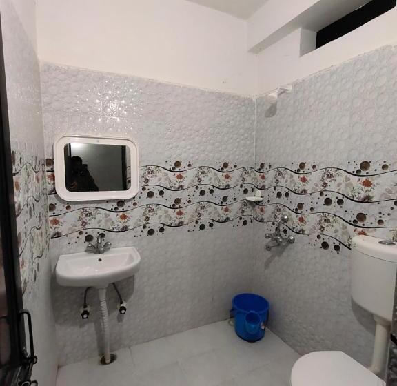 הוסטל Gaurav Guest House