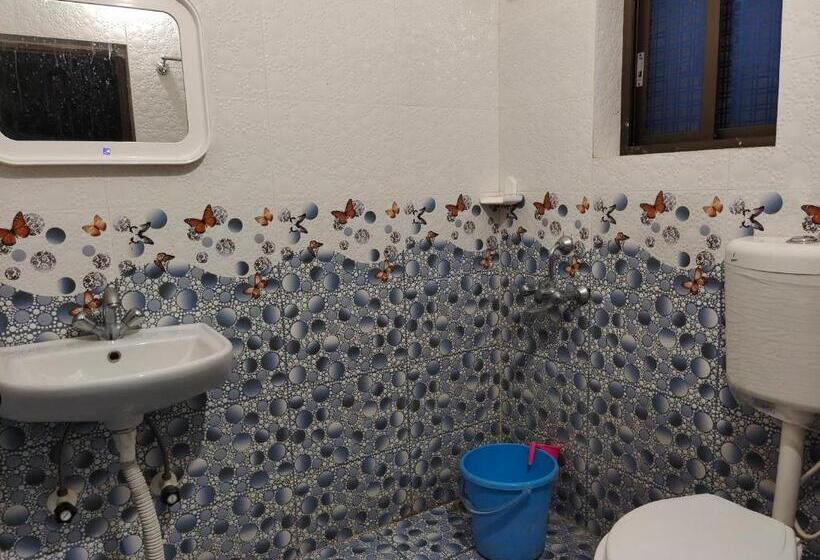 הוסטל Gaurav Guest House